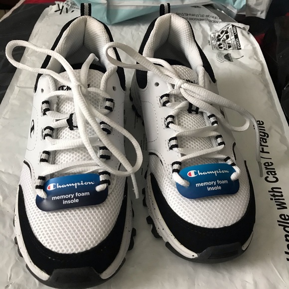 Champion Sneakers BRAND NEW - Picture 1 of 4